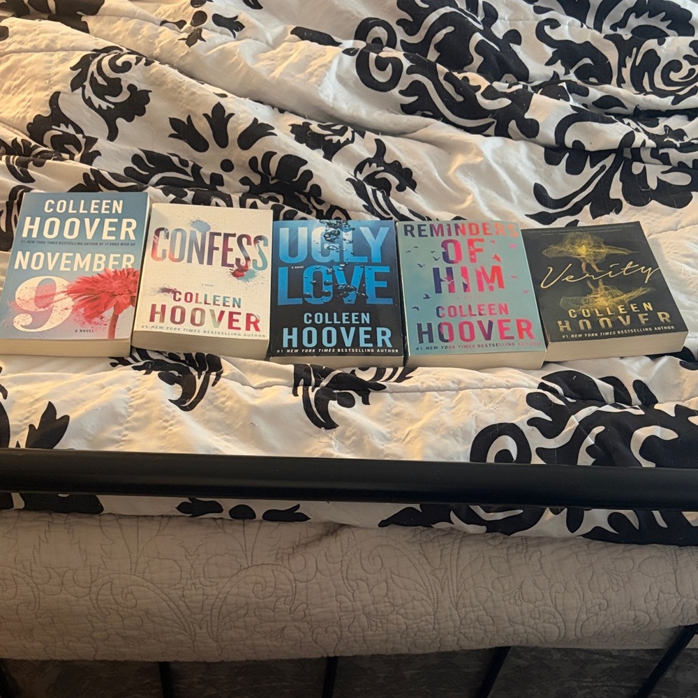Book Set - Multicolor